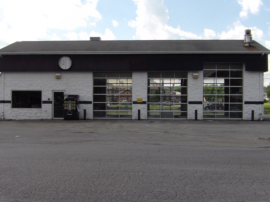 1293 Stafford Dr, Princeton, WV 24740